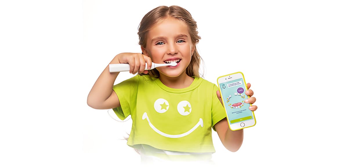 Как правильно чистить зубы детям: рекомендации и советы